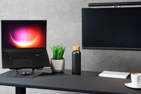 LVNSYSTEM.HU | Elektromosan állítható asztalok | Irodai székek | Számítástechnikai kiegészítők